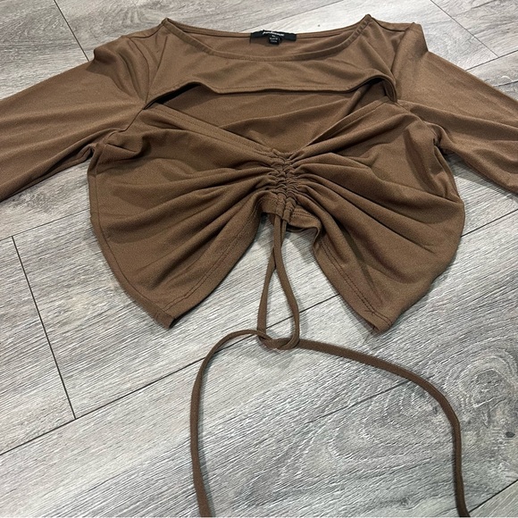 Peek-A-Boo Brown Crop Top Chest Window Front Pull Cinched Y2K Women's Medium - Picture 2 of 8